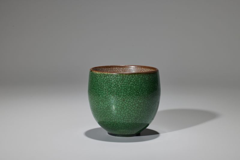 清乾隆  哥窑绿釉杯 - 图2