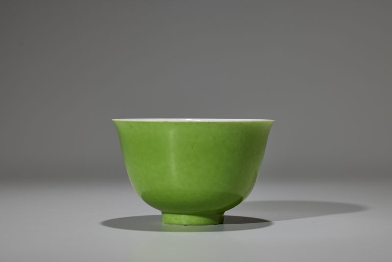 清光绪  苹果绿釉茶圆 - 图2
