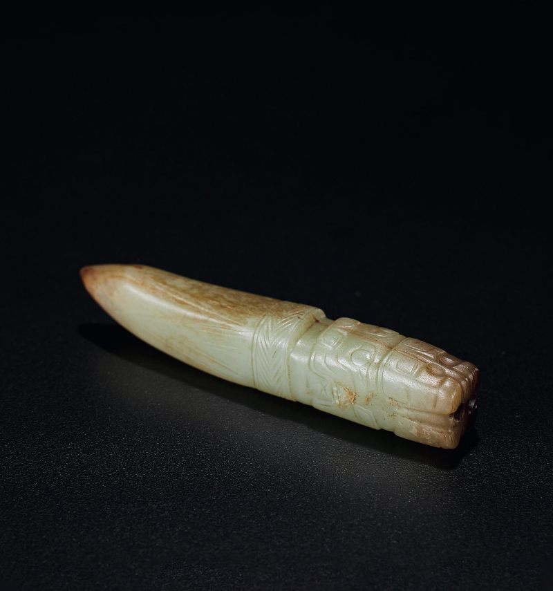 明  龙首玉觿