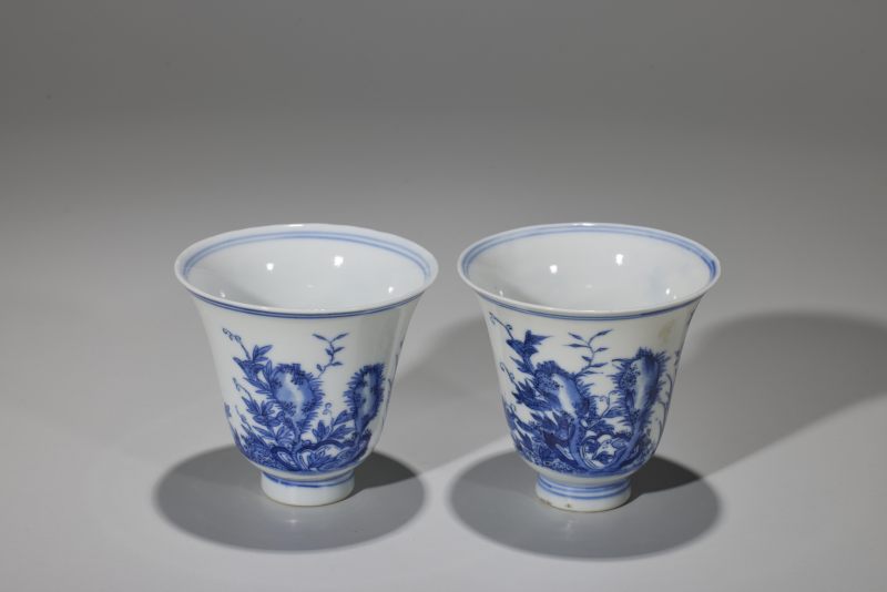清  青花花鸟纹钟形杯一对 - 图3