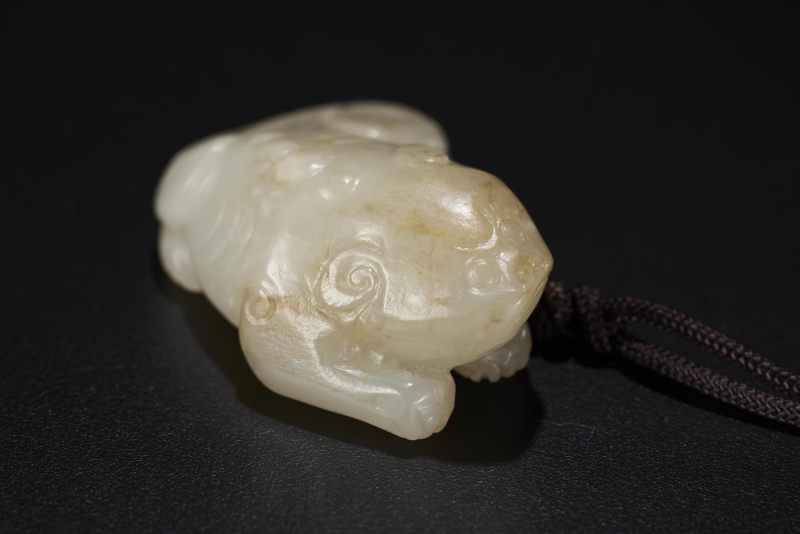 清  白玉雕瑞兽 - 图4