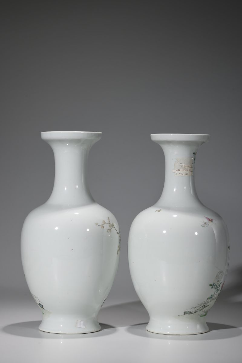 清  粉彩花鸟纹赏瓶一对 - 图4
