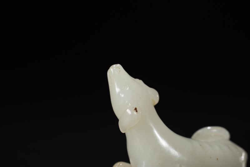 清  白玉雕卧犬 - 图6