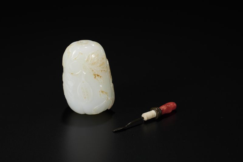 清  白玉瓜瓞绵绵鼻烟壶 - 图7