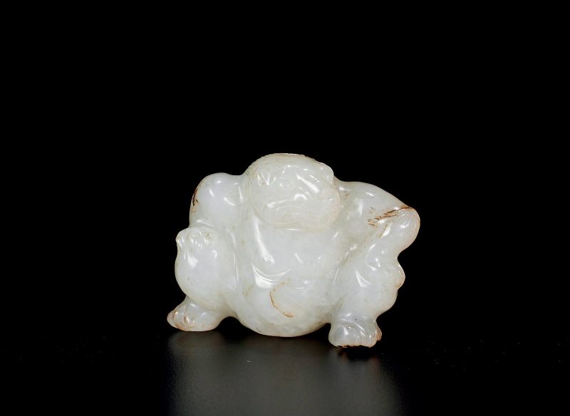清  白玉熊