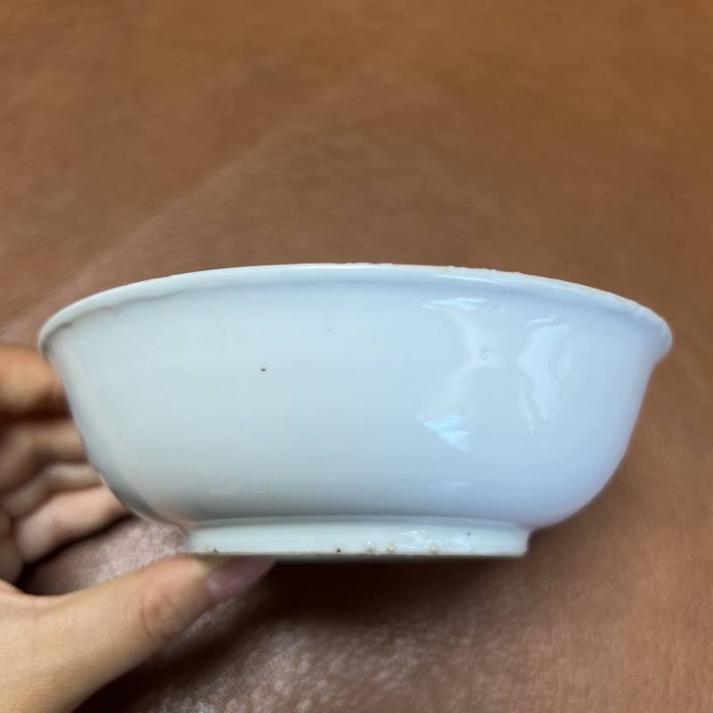 明 青花模印博古清供图浅碗 - 图4