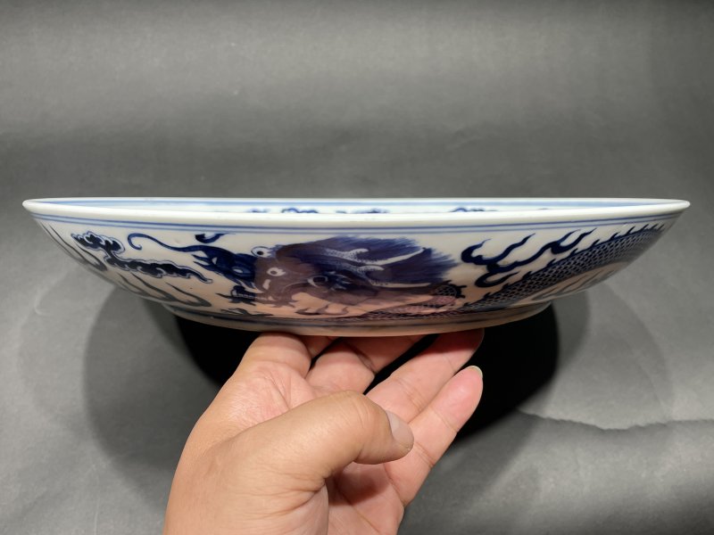 清光绪 青花双龙纹大盘 - 图5