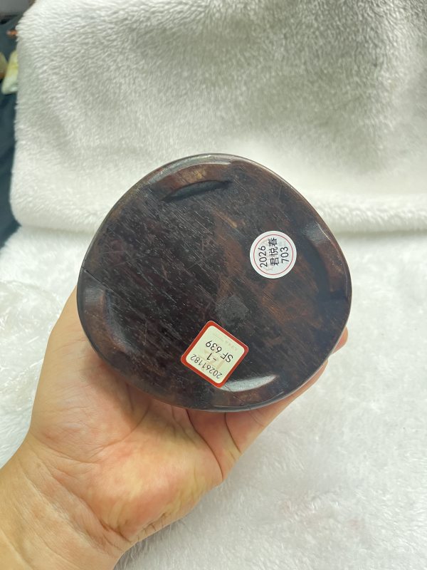 沉香木随形笔筒 - 图7