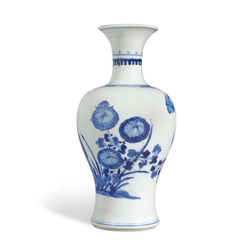 清康熙 青花花蝶圖瓶 - 图2