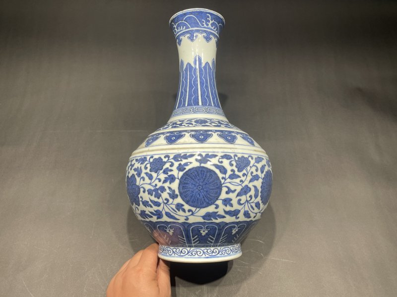 清光绪 青花缠枝莲纹赏瓶 - 图5