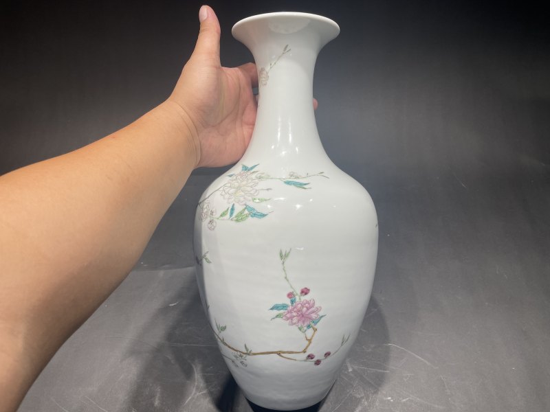 清雍正 御制粉彩碧桃花观音尊 - 图3