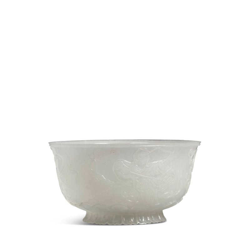 二十世紀 白玉雕痕都斯坦式飛天紋碗 | A WHITE JADE MUGHAL-STYLE 'APSARA' BOWL