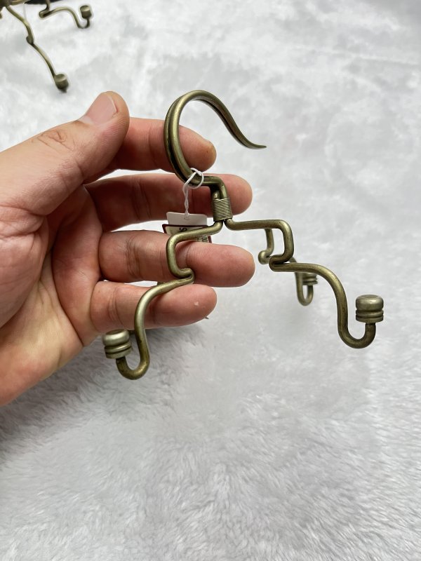 “小王钩”制  四爪铜鸟笼钩一对（河东小王） - 图5