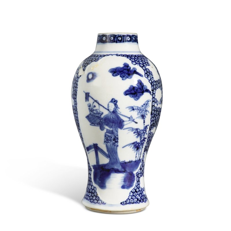 十九 / 二十世紀 漿胎青花仕女圖瓶 - 图4