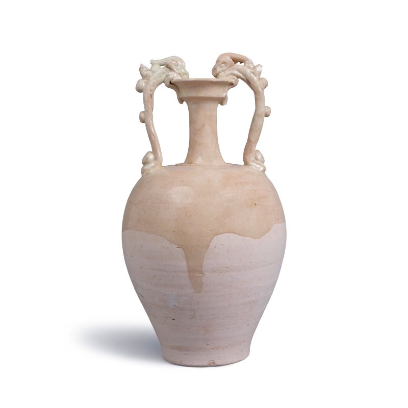 唐 米白釉雙龍耳瓶 | A STRAW-GLAZED AMPHORA VASE - 图3