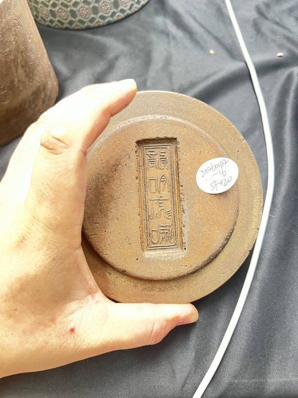 “龙吟虎啸”澄泥蛐蛐罐一对（附囊套） - 图14