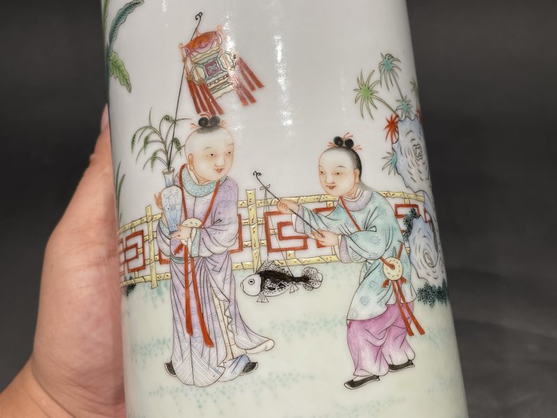 民国 粉彩麟趾呈祥帽筒一对 - 图17