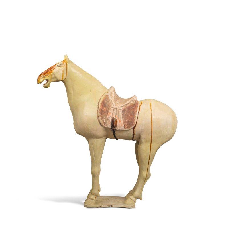 唐 三彩馬 | A STRAW AND CHESTNUT-GLAZED POTTERY HORSE - 图3