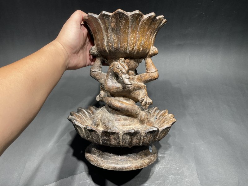 明 青石莲花浮雕龙纹灯供 - 图4