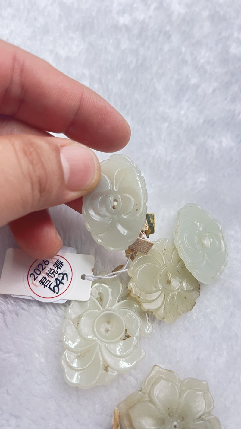 和田玉花卉形帽花一组 - 图2
