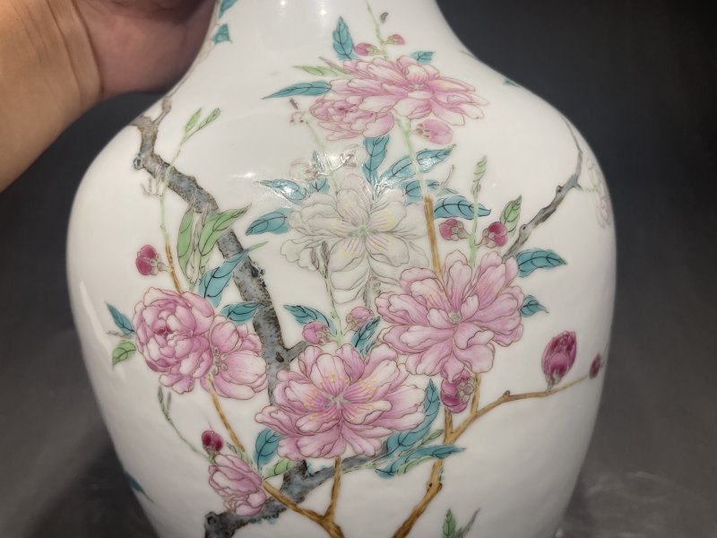 清雍正 御制粉彩碧桃花观音尊 - 图5