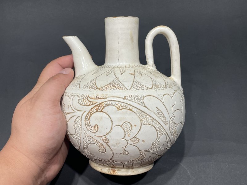 明 登封窑刻花执壶 - 图8