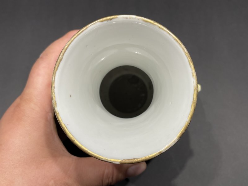 清光绪 黄地粉彩花卉象耳尊一对 - 图7