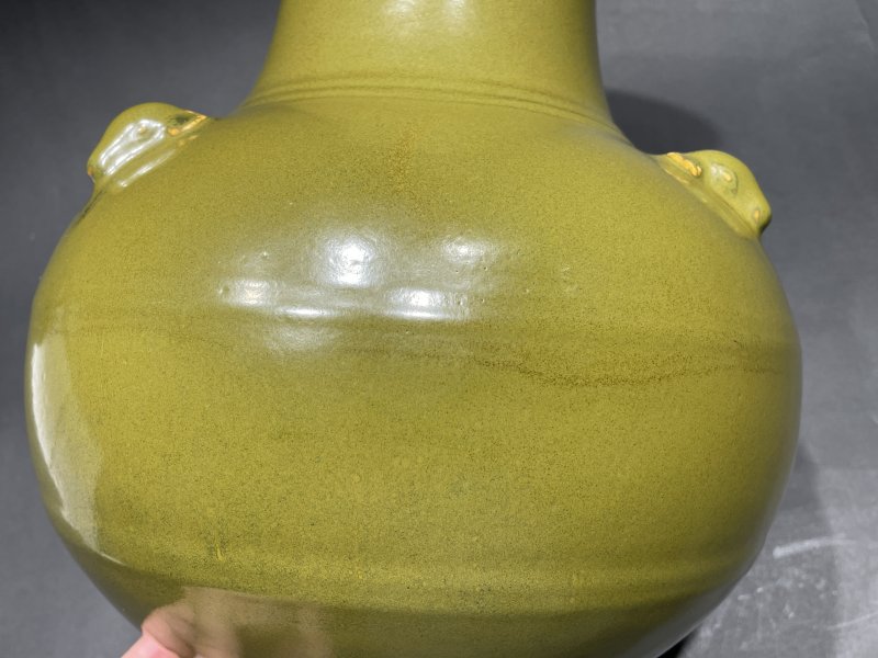 清乾隆 茶叶末釉贴塑三羊首弦纹尊 - 图7