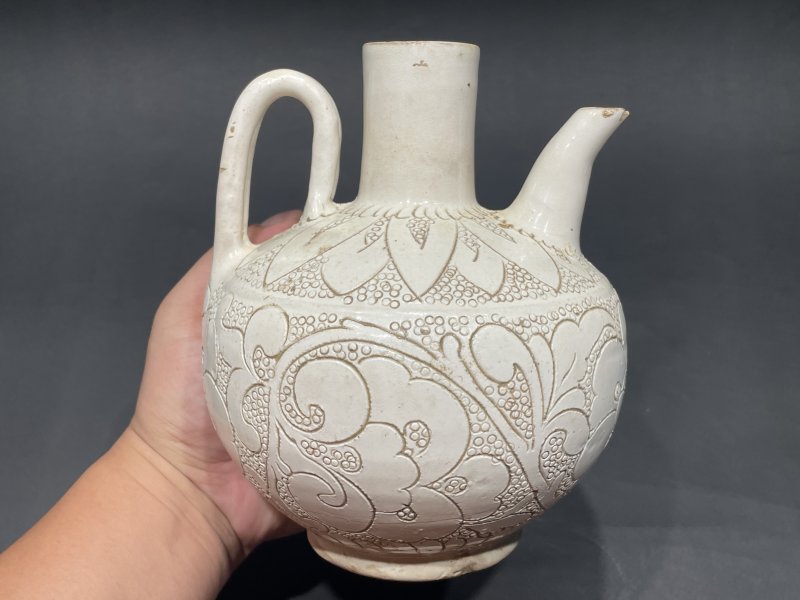 明 登封窑刻花执壶 - 图10