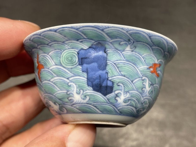 清雍正 斗彩福山寿海杯一对 - 图4