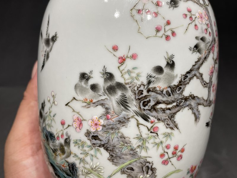 民国 粉彩月月见喜图灯笼瓶 - 图7