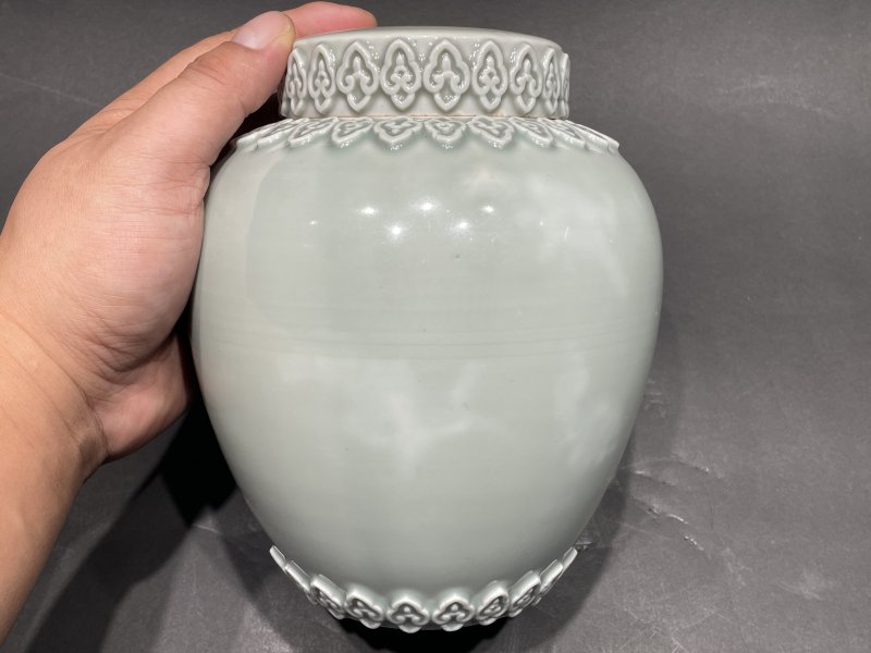 清康熙 青釉贴如意头纹茶叶罐 - 图4