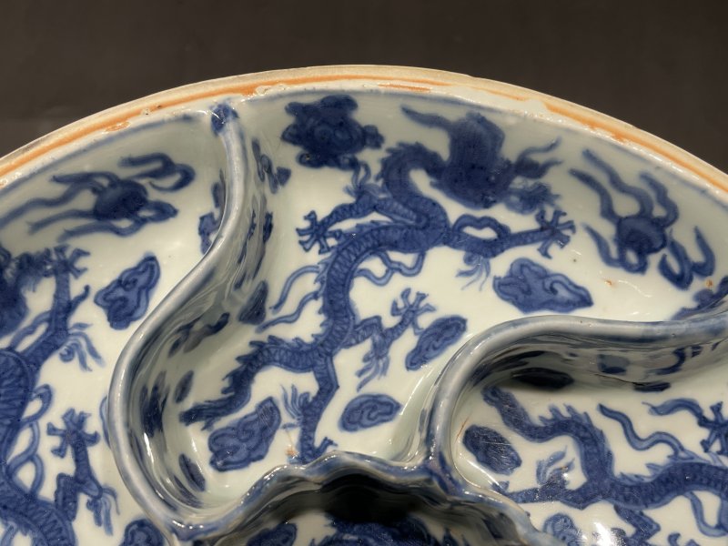 明万历 青花瑞兽纹格盘 - 图4