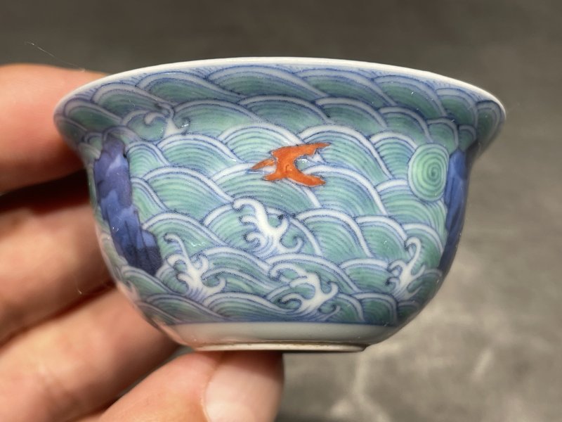 清雍正 斗彩福山寿海杯一对 - 图5