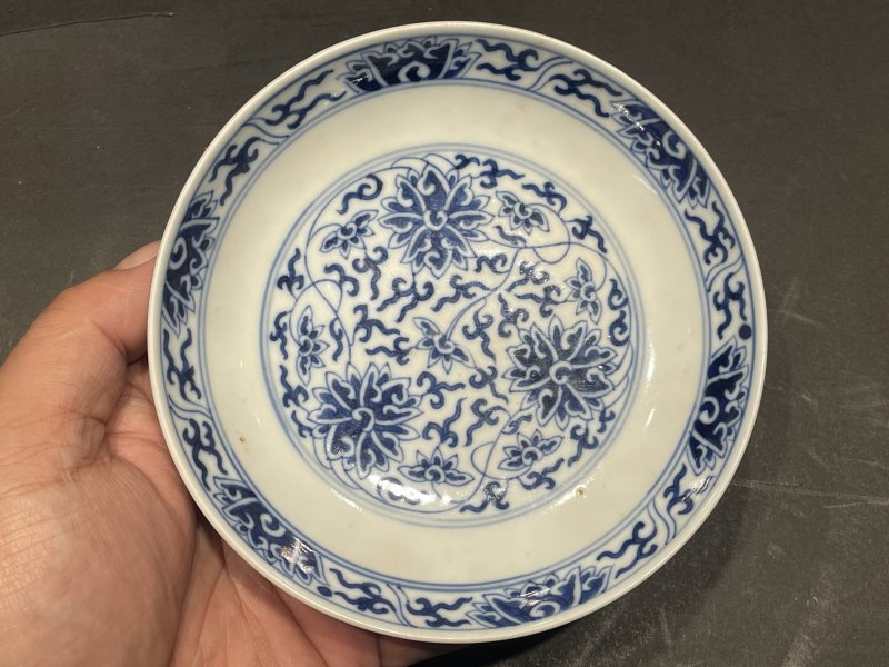 清光绪 青花缠枝莲纹盘一对 - 图3