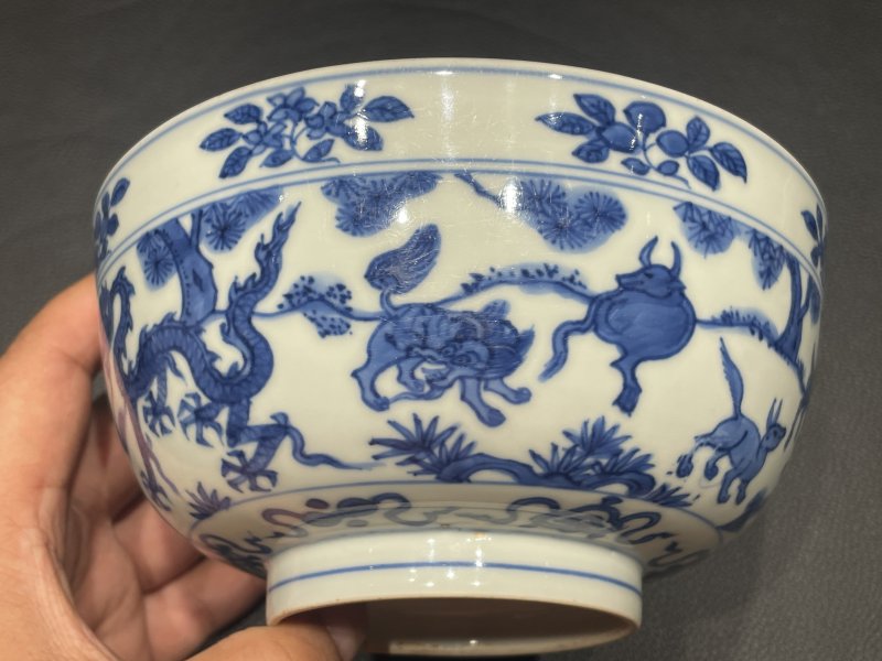 明万历 青花山海异兽图墩式碗 - 图5