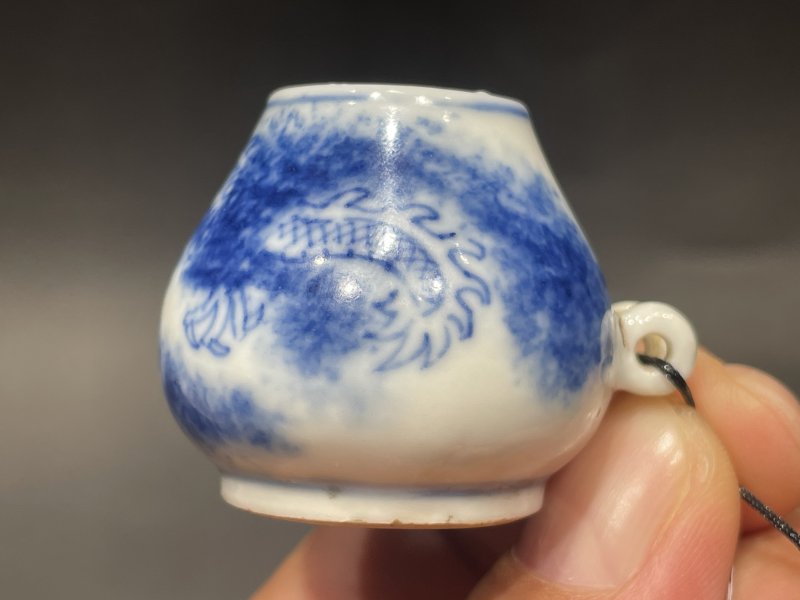 清乾隆 唐英风格青花云龙三现鸟食罐 - 图4