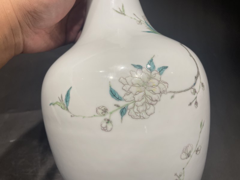 清雍正 御制粉彩碧桃花观音尊 - 图10