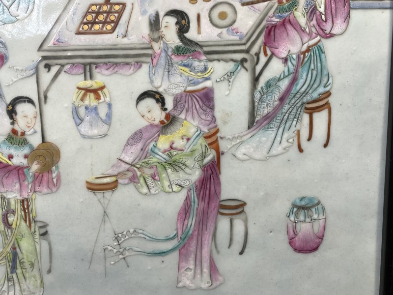 清乾隆 粉彩金线池人物故事图插屏 - 图8