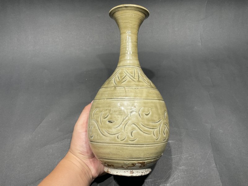 明 耀州刻花玉壶春瓶 - 图4