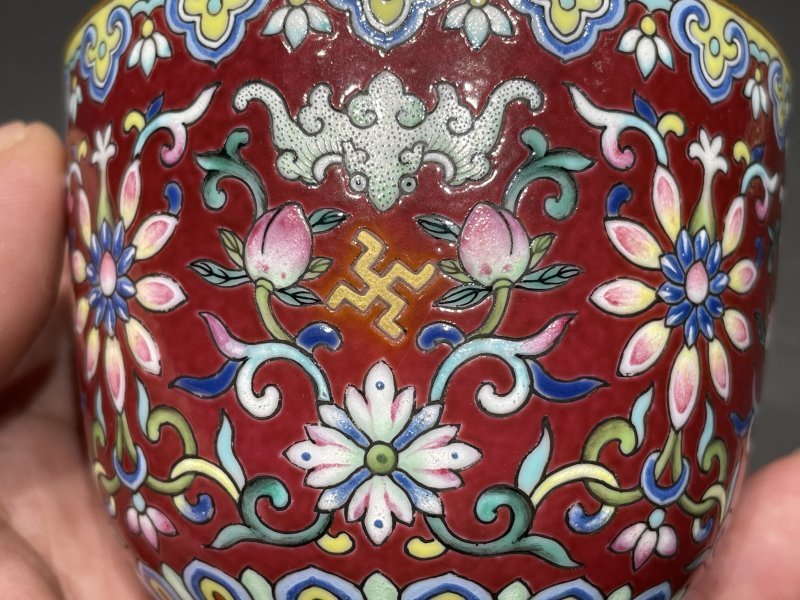 清嘉庆 胭脂地洋彩宝相花万寿纹茶圆 - 图8