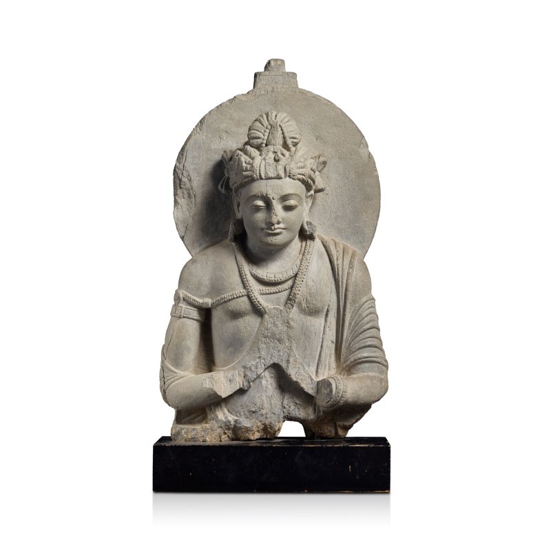 A fragmentary gray schist figure of a turbaned bodhisattva, Ancient region of Gandhara, 3rd / 4th century