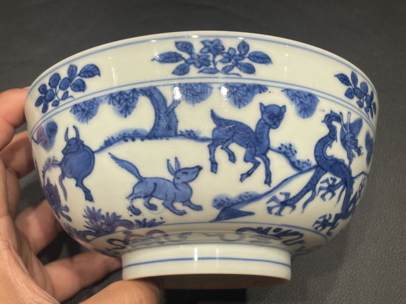 明万历 青花山海异兽图墩式碗 - 图6