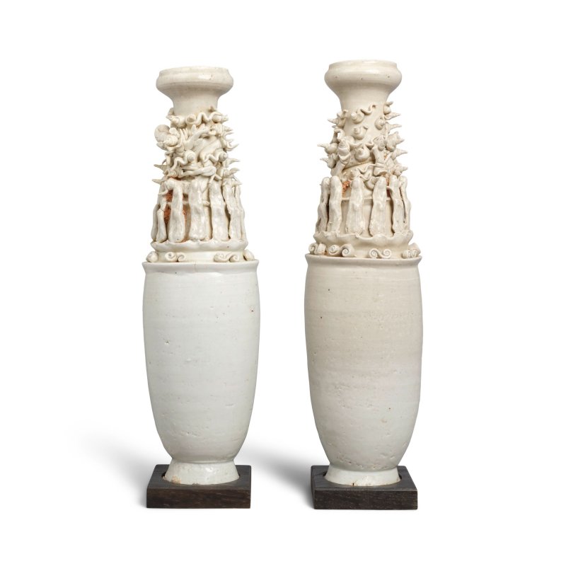 宋 青白釉堆塑魂瓶一對 | A PAIR OF QINGBAI FUNERARY URNS