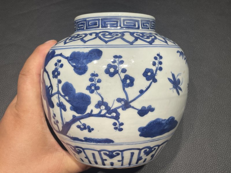 明嘉靖 青花岁寒三友图罐 - 图4