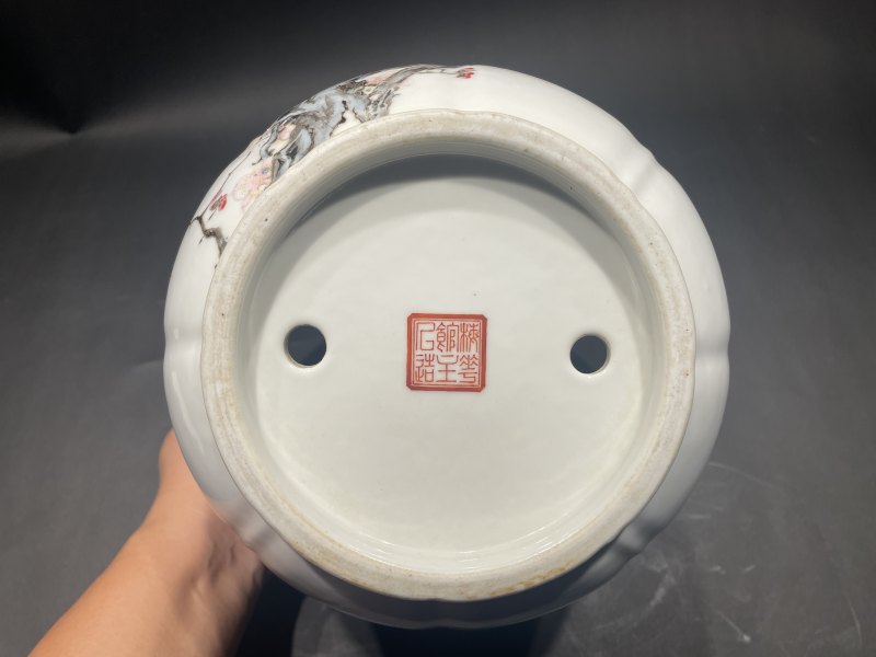 民国 粉彩折枝梅花花口花盆一对 - 图20