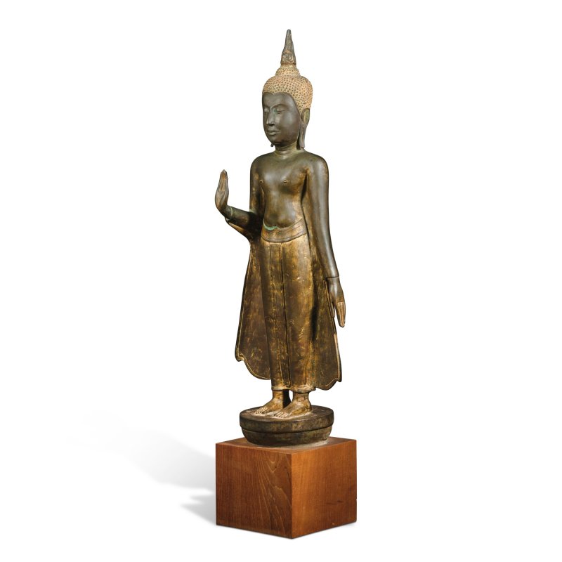 A large gilt-bronze standing figure of Buddha Shakyamuni, Thailand, Ayutthaya, 15th century - 图4