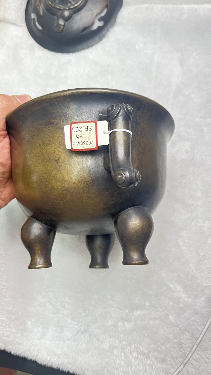 铜仰钟式龙钮熏炉 - 图5
