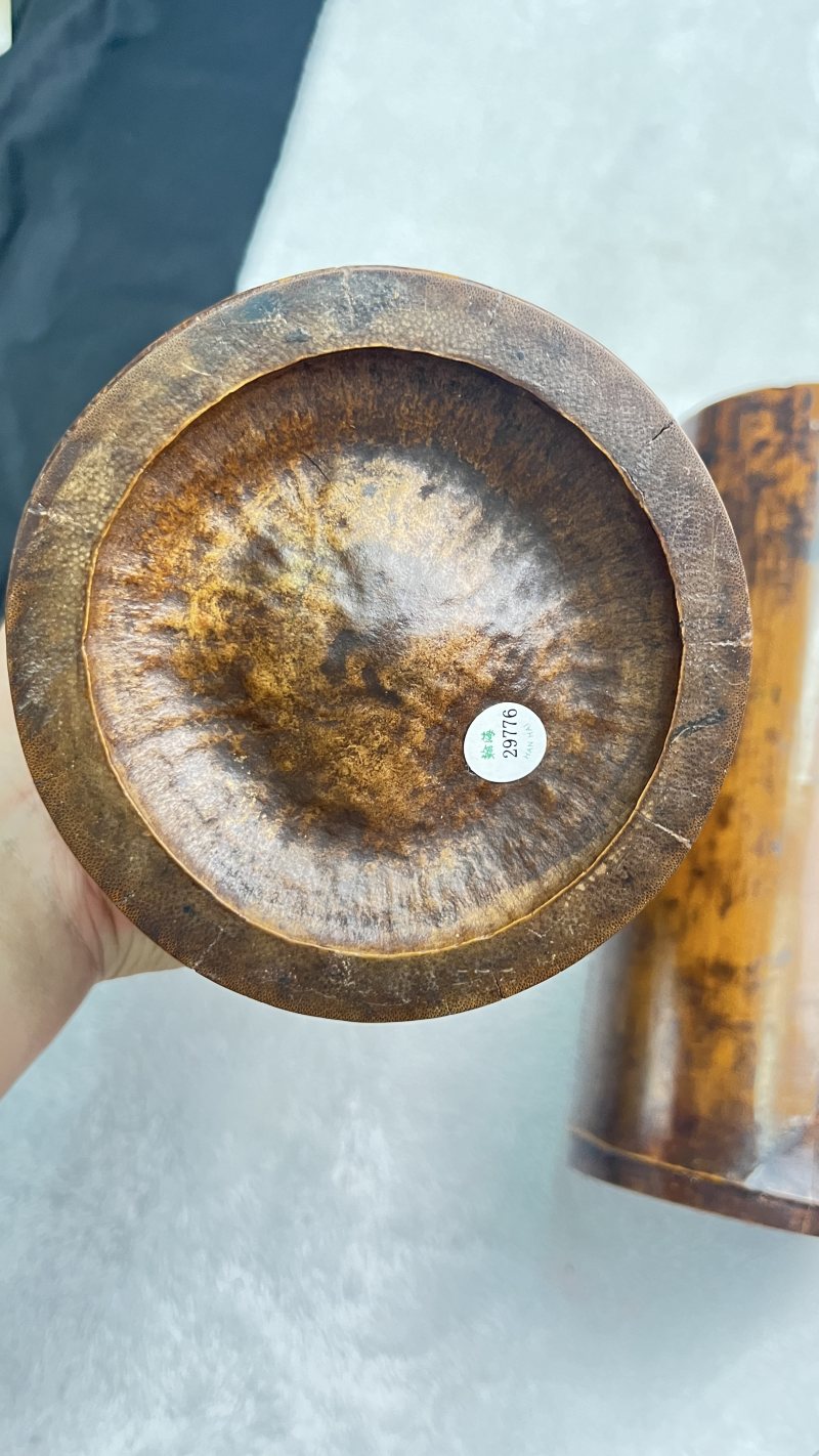 竹刻山水人物帽筒一对 - 图5
