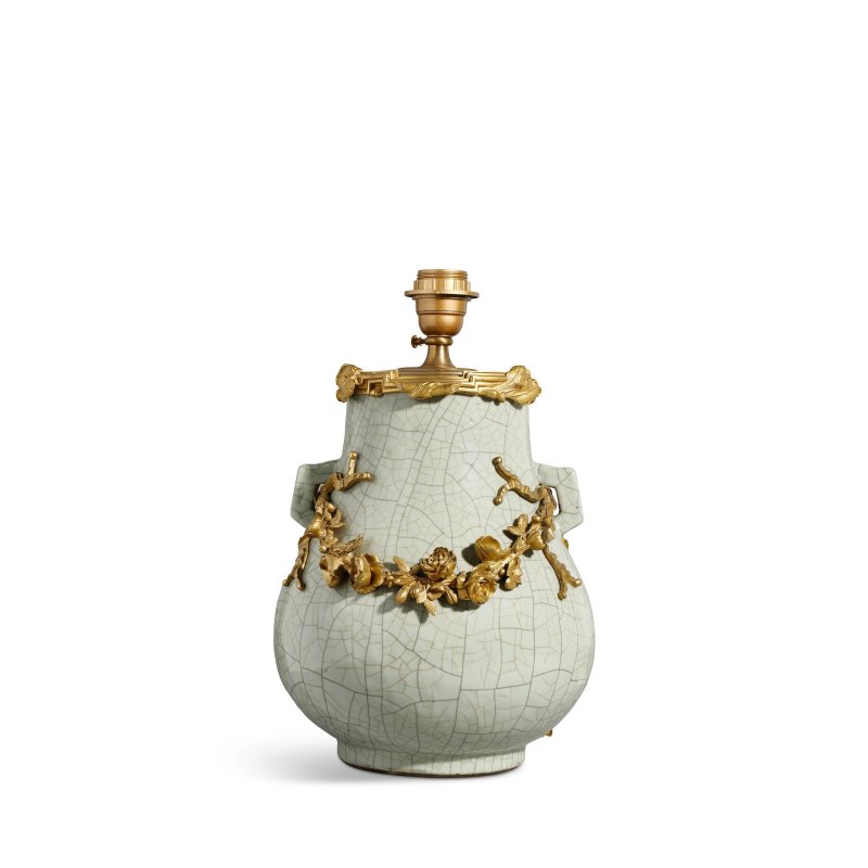 清 仿哥釉雙耳壺 後加銅合金配件及座 | A GE-TYPE HANDLED HU